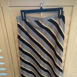 Banana Republic Black and Cream Striped Skirt